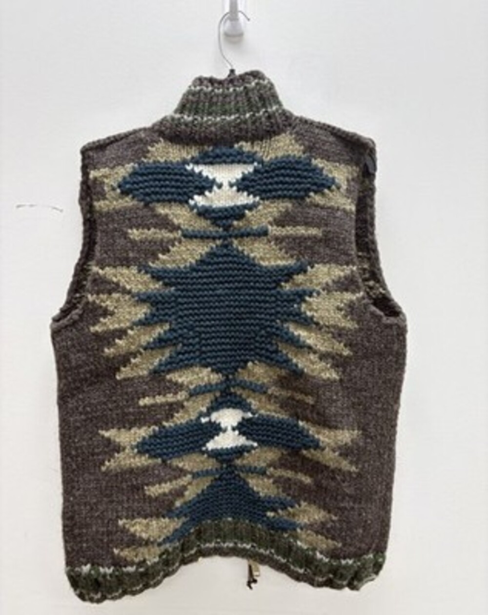 Filson Handspun Cowichan Sweater Vest, Limited Edition, 2016 Winter Collection - Picture 2 of 3